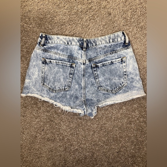 PacSun Light Wash High Rise Festival Jean Shorts - Picture 8 of 9
